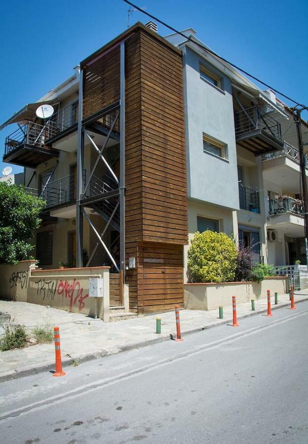 Quiet Urban Studio With Private Backyard Thessaloniki Exterior photo